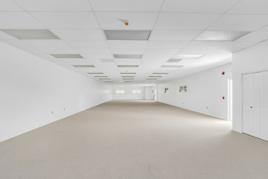 More Photos Of 14 125th Street Gulf, Marathon Office Residential For Sale