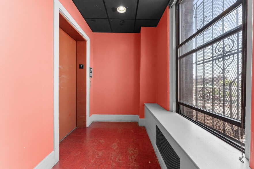 More Photos Of 423 W Broadway, South Boston Office For Lease