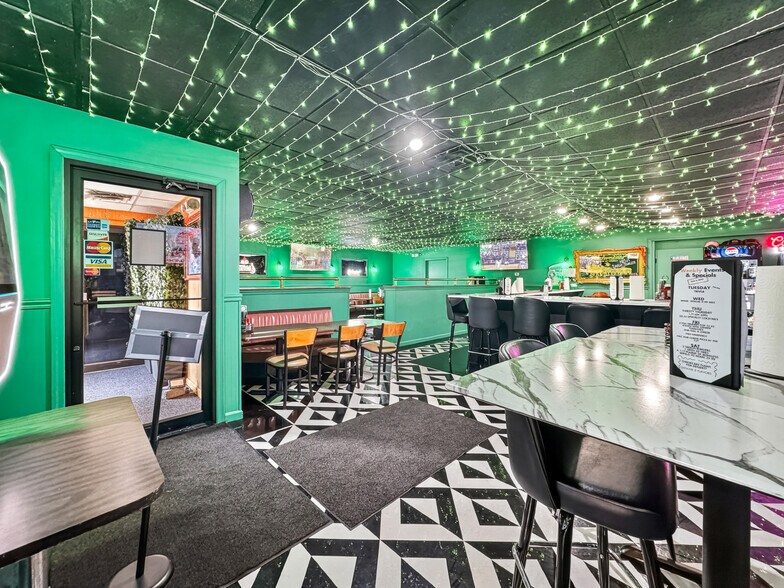 More Photos Of 2206 7th Ave, Altoona Restaurant For Sale