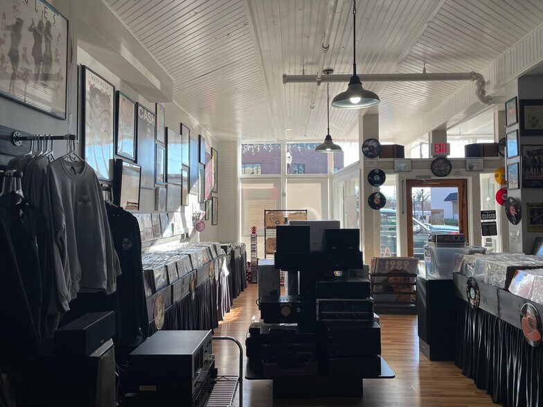 More Photos Of 610 E Fearing St, Elizabeth City General Retail For Lease