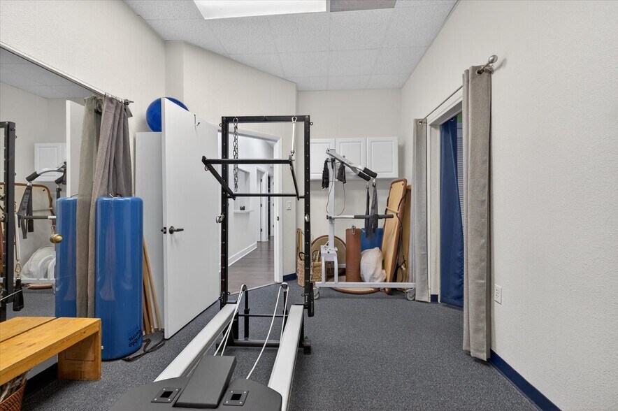 More Photos Of 14141 46th St N, Clearwater Medical For Sale