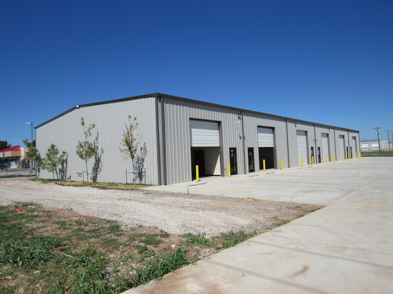 Primary Photo Of 4415 SW 29th St, Oklahoma City Warehouse For Lease