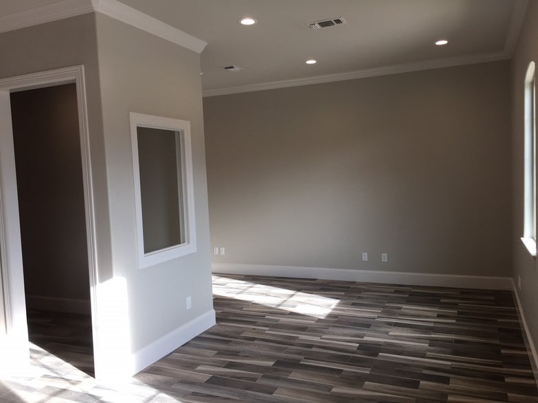 More Photos Of 2339 Dueling Oaks, Tyler Office For Lease