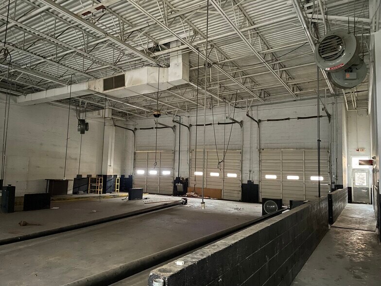 More Photos Of 3093 E Main St, Russellville Unknown For Lease