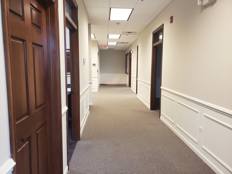 More Photos Of 14489 John Humphrey Dr, Orland Park Medical For Sale