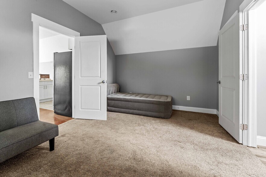 More Photos Of 429 Fairchance Rd., Morgantown Warehouse For Lease