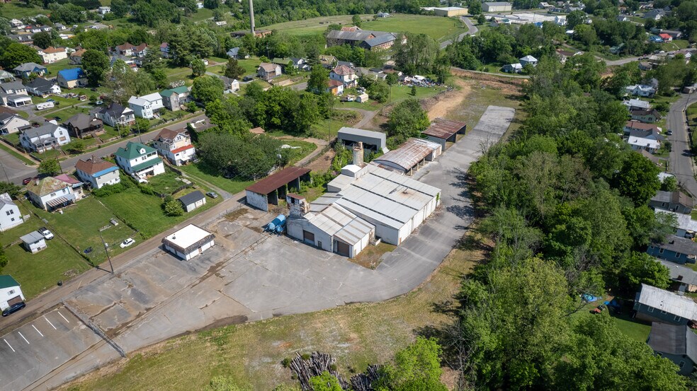 More Photos Of 111 E Mary St, Bristol Warehouse For Lease