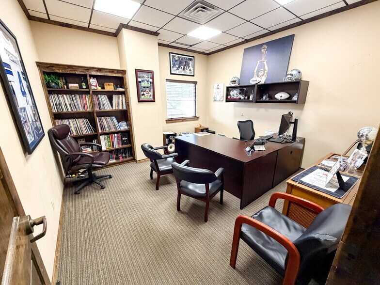 More Photos Of 1010 S FM 1788, Midland Service For Lease