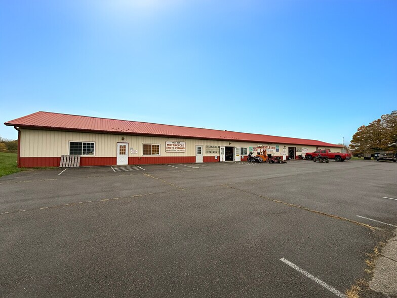 Primary Photo Of 555 Cortland Rd, Groton Flex For Sale