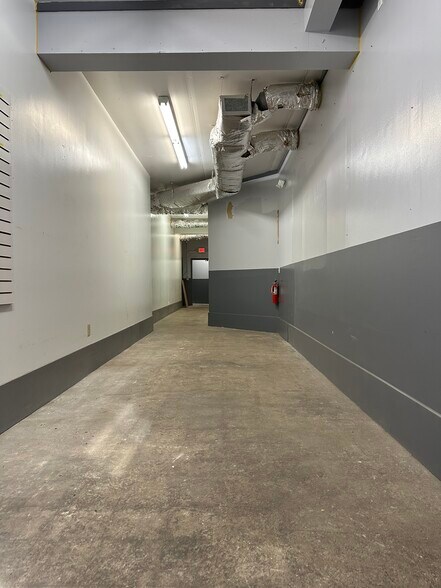 More Photos Of 1711 N Clinton Ave, Rochester Office For Lease