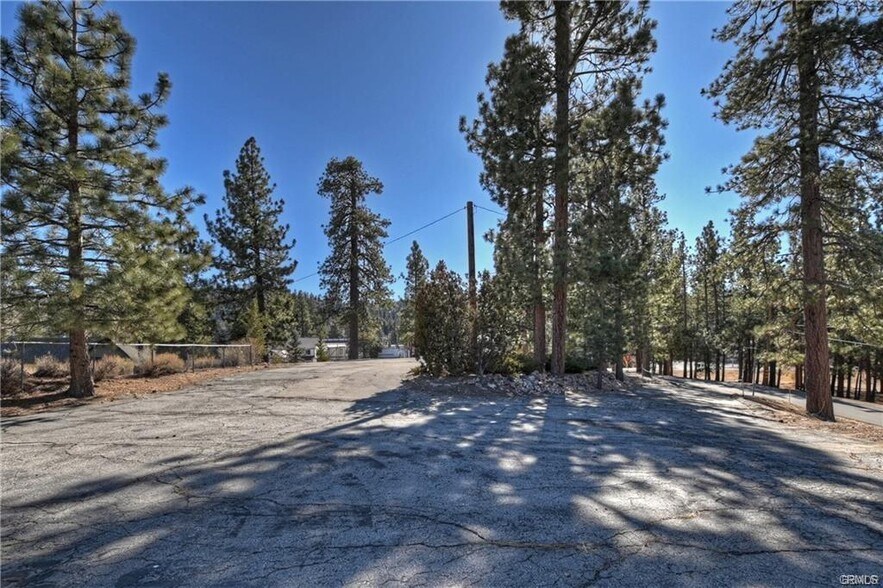 More Photos Of 547 Cottage Ln, Big Bear Lake Office For Sale