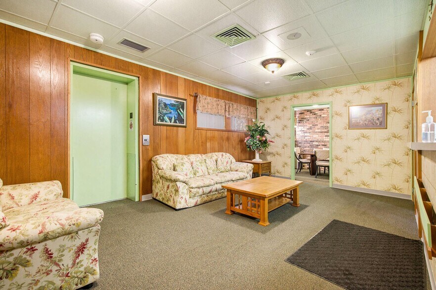 More Photos Of 1514 4th St, Jackson Healthcare For Sale