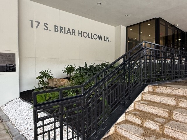 More Photos Of 17 S Briar Hollow Ln, Houston Office Residential For Lease