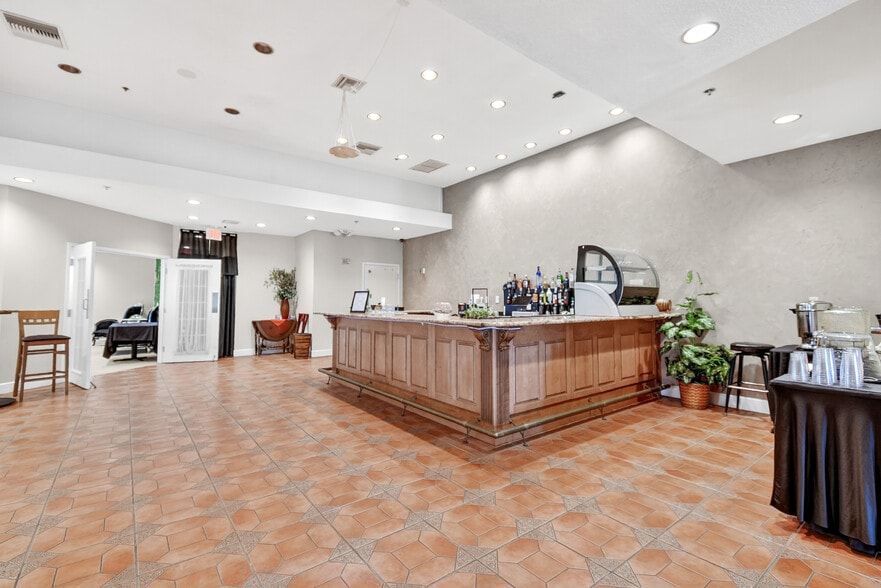 More Photos Of 1915 A1A S, Saint Augustine Restaurant For Sale