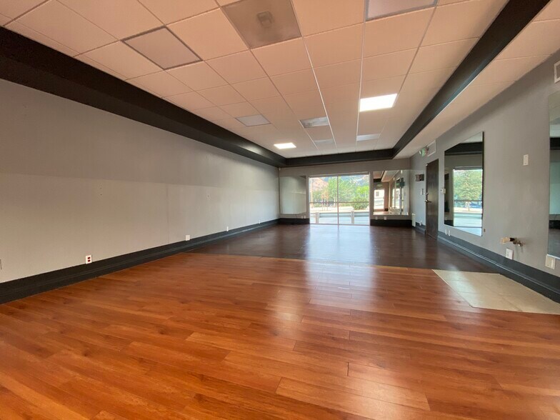 More Photos Of 1528 Canada Blvd, Glendale Medical For Lease