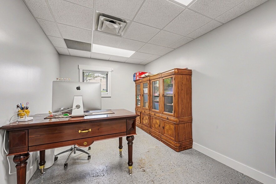 More Photos Of 215 Irvan Ct NW, Concord Flex For Lease