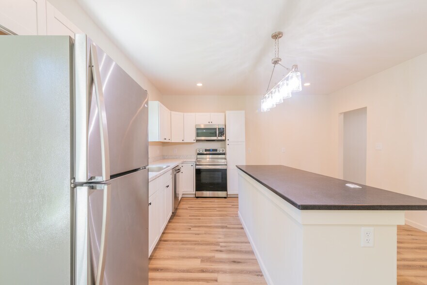 More Photos Of 506 E Marion St, Shelby Apartments For Sale