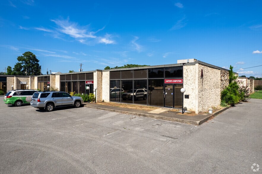 More Photos Of 137 Citation Ct, Birmingham Flex For Sale