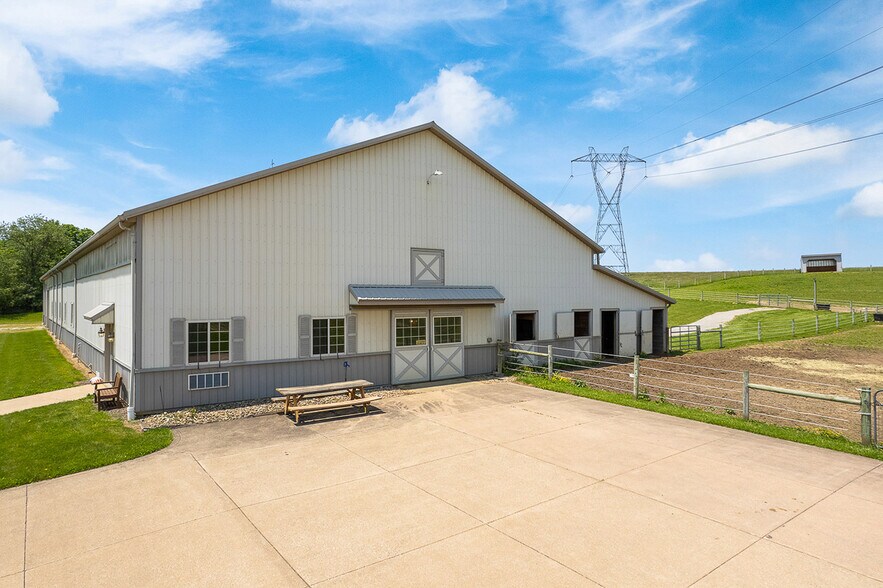 More Photos Of 5495 Meese Rd NE, Louisville Sports And Entertainment For Sale