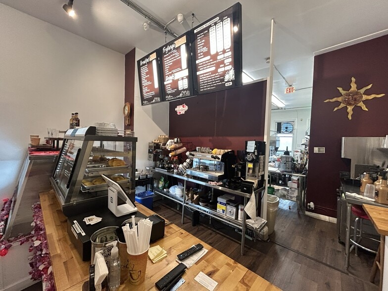 More Photos Of 193 Main St, Ossining General Retail For Sale