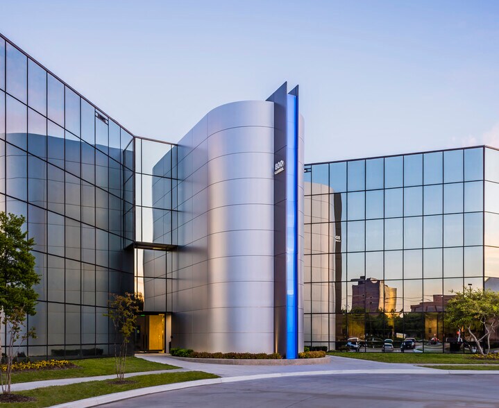 More Photos Of 800 E Campbell Rd, Richardson Office For Lease