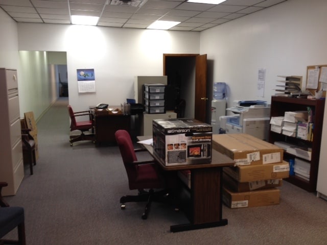 More Photos Of 431-433 W Broadway St, Muskogee Office For Lease