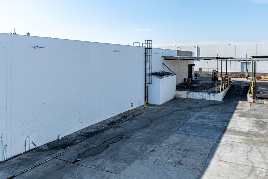 More Photos Of 14233 Gannet St, La Mirada Manufacturing For Lease