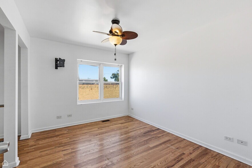 More Photos Of 6121 W Belmont Ave, Chicago Storefront Retail Residential For Sale