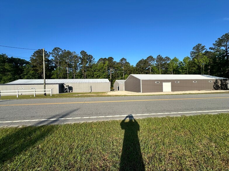 More Photos Of 5019 Char-Augusta Rd, Bamberg Warehouse For Sale
