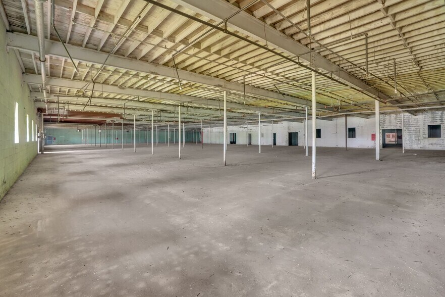 More Photos Of 900 W Academy St, Cherryville Manufacturing For Sale