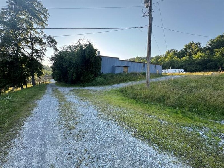 More Photos Of 97 Pines Marginal Rd, Charleroi Warehouse For Sale
