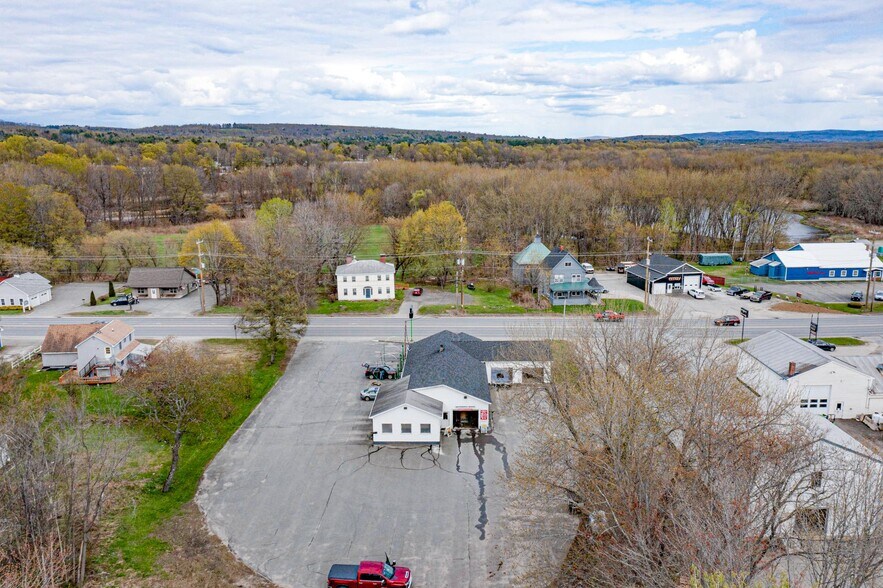 More Photos Of 157 Wilton Rd, Farmington Carwash For Sale