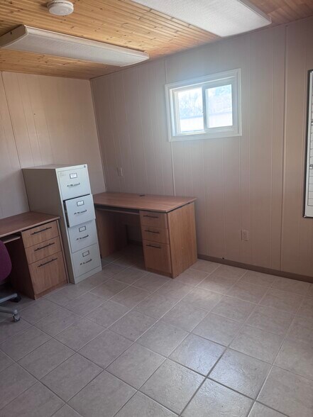 More Photos Of 727 Fruit Park Rd, Montrose Self Storage For Lease