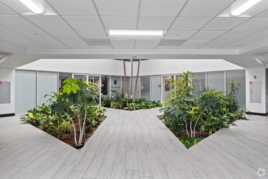 More Photos Of 560 Village Blvd, West Palm Beach Medical For Lease