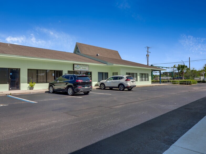 More Photos Of 6600 20th St, Vero Beach Unknown For Lease