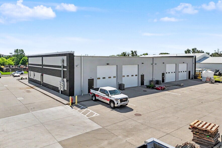 More Photos Of 3430 SE Destination Dr, Grimes Warehouse For Lease