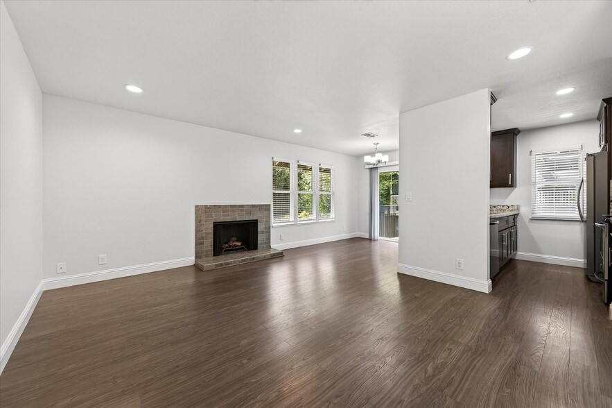 More Photos Of 1920 Camino Verde, Walnut Creek Apartments For Sale