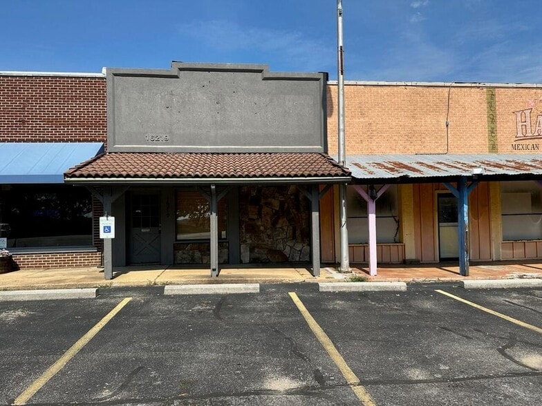 Primary Photo Of 16219 US Hwy 160, Forsyth Storefront Retail Office For Sale