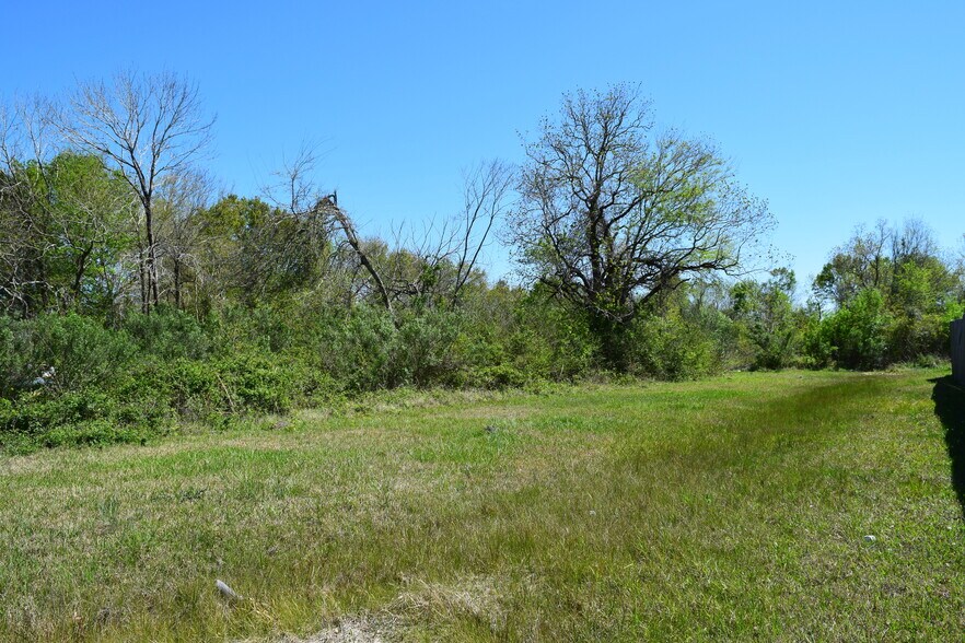 More Photos Of 899 Medic Lane, Alvin Land For Sale