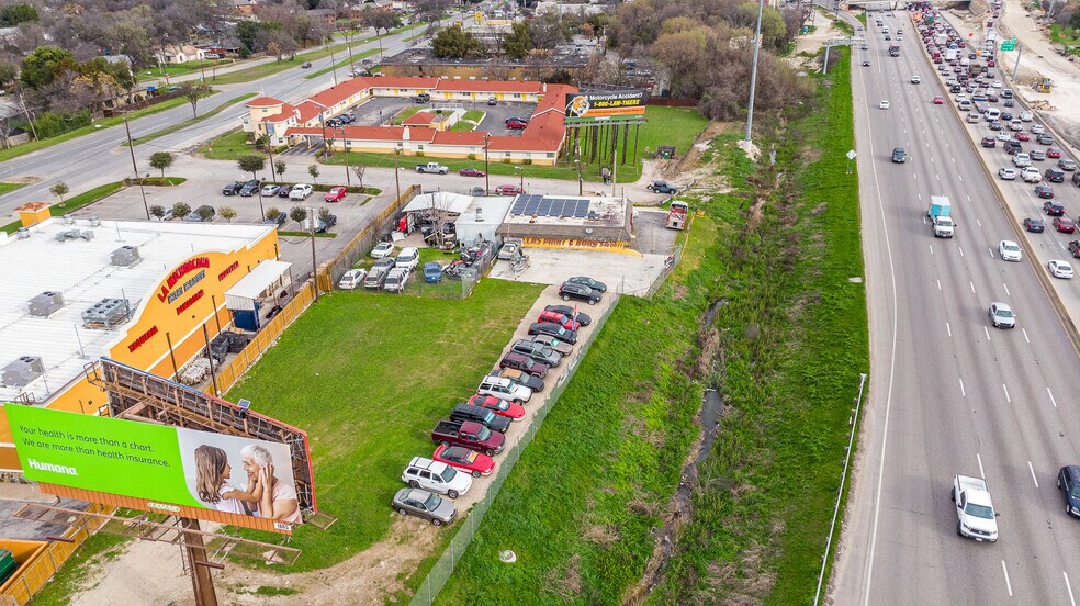 More Photos Of 410 W Elmore Ave, Dallas Auto Dealership For Sale