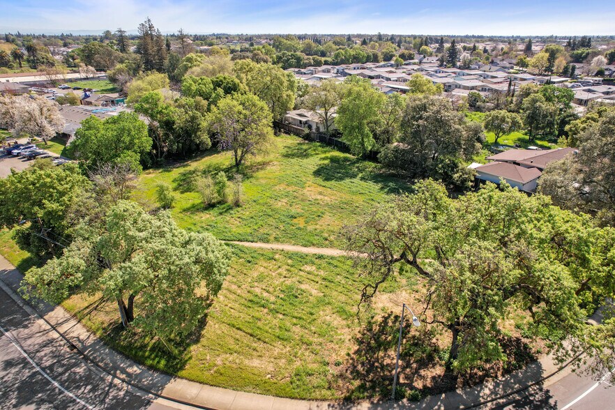 More Photos Of 114 F St, Galt Land For Sale