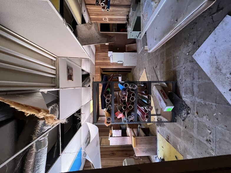 More Photos Of 1838 Federal Rd, Houston Warehouse For Sale