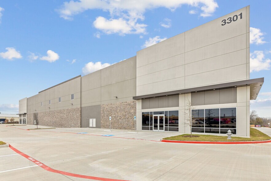 More Photos Of 3301 Enterprise Dr, Rowlett Warehouse For Lease