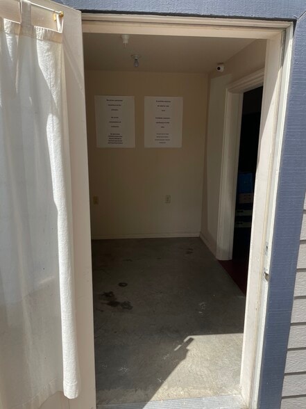 More Photos Of 1645 NE Lytle St, Bend Warehouse For Lease