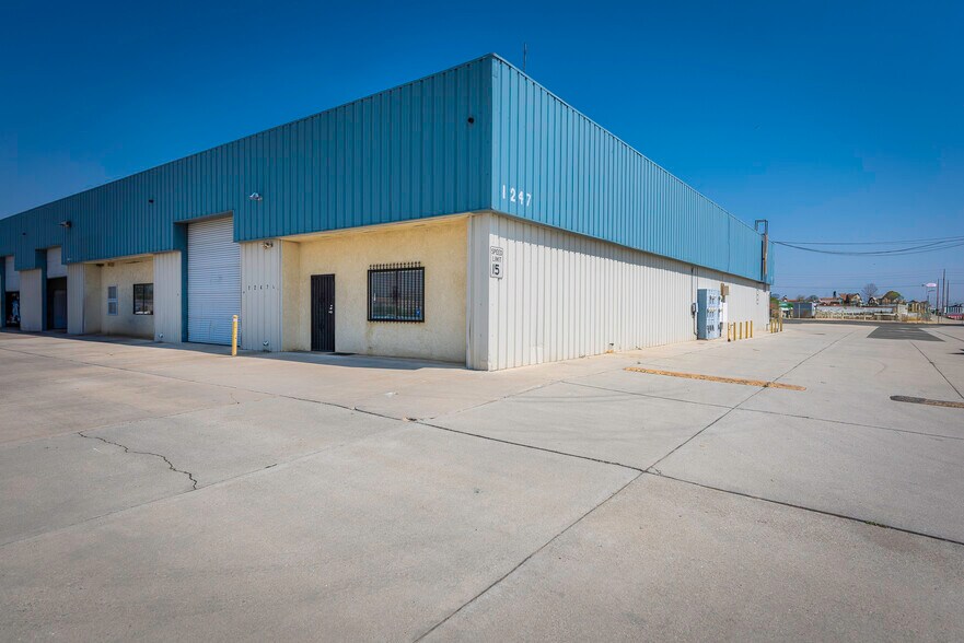 More Photos Of 1247 S Buena Vista St, San Jacinto Warehouse For Sale