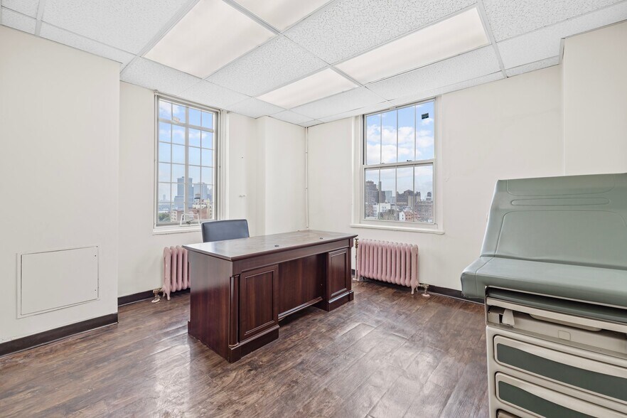 More Photos Of 142-144 Joralemon St, Brooklyn Medical For Lease