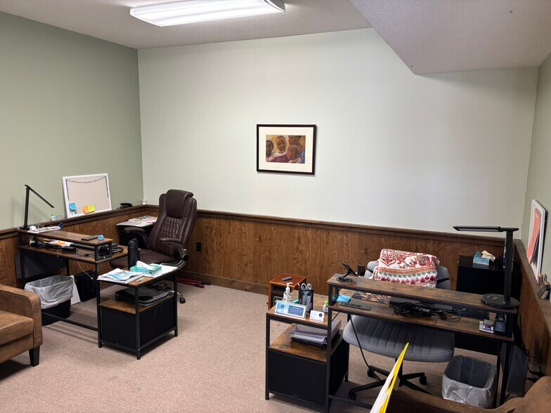 More Photos Of 24 Church St, Ellsworth Office For Lease