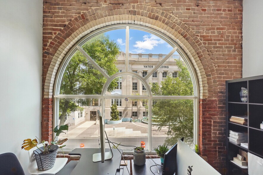 More Photos Of 220 E Forsyth St, Jacksonville Loft Creative Space For Lease