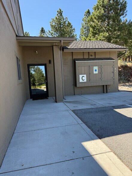 More Photos Of 17025 Mount Rose Hwy, Reno General Retail For Lease