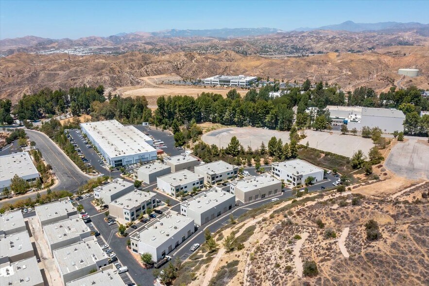 More Photos Of 28502 Constellation Rd, Valencia Warehouse For Sale